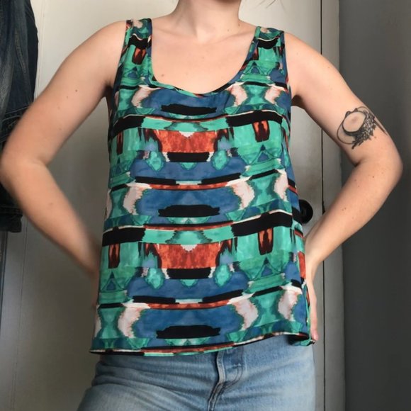 Silky Water Color Tank With Cut-Out Back Detail - Picture 6 of 7